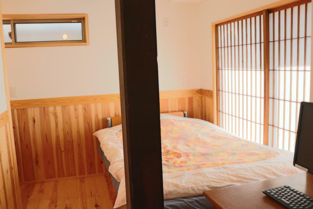 Guest House Ilonggo تسو المظهر الخارجي الصورة