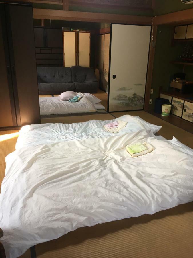 Guest House Ilonggo تسو المظهر الخارجي الصورة